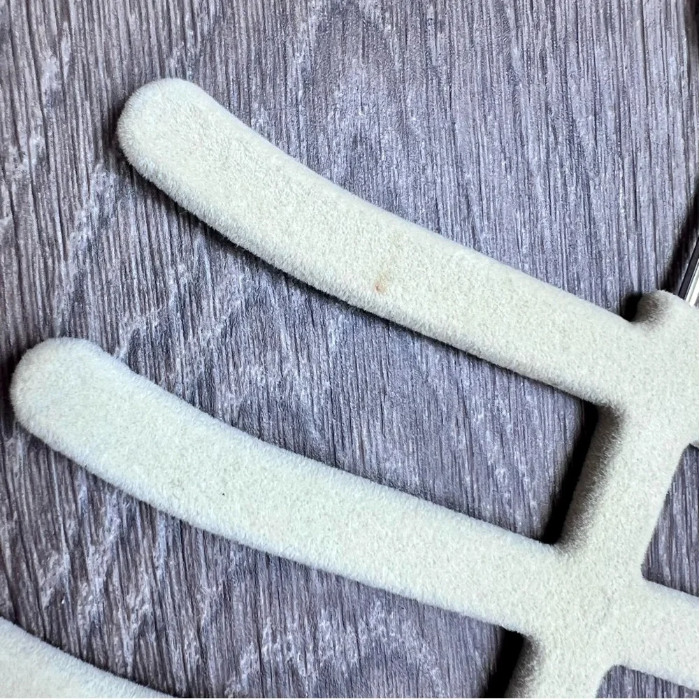 Velvet Accessory Hangers Set of 3 Tan Cream Tiered NWT